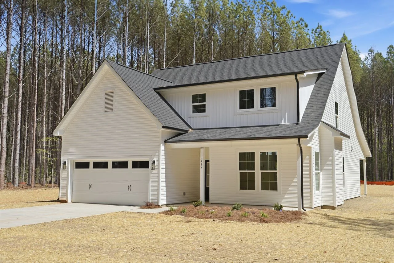 Front elevation of 1424 Quiver Way — transitional style custom home, York SC